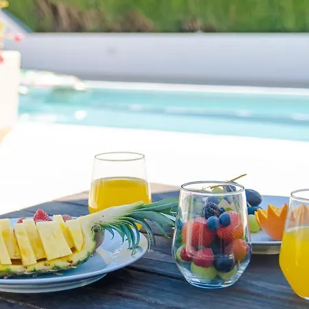 빌라 Modern With Heated Pool & Bbq Next To The *