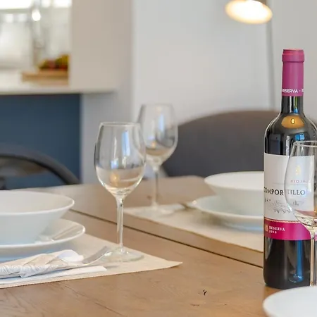 Modern With Heated Pool & Bbq Next To The * 마르베야