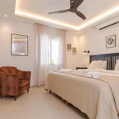 빌라 Modern With Heated Pool & Bbq Next To The